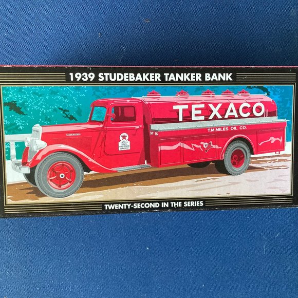 Authentic Texaco 1939 Studebaker Tanker Bank - Picture 1 of 8